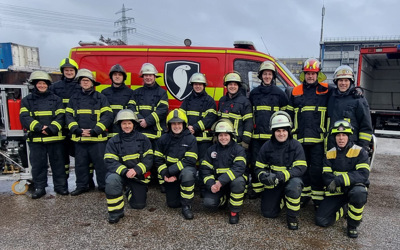 Newly certified German Cobra Instructors ready to teach